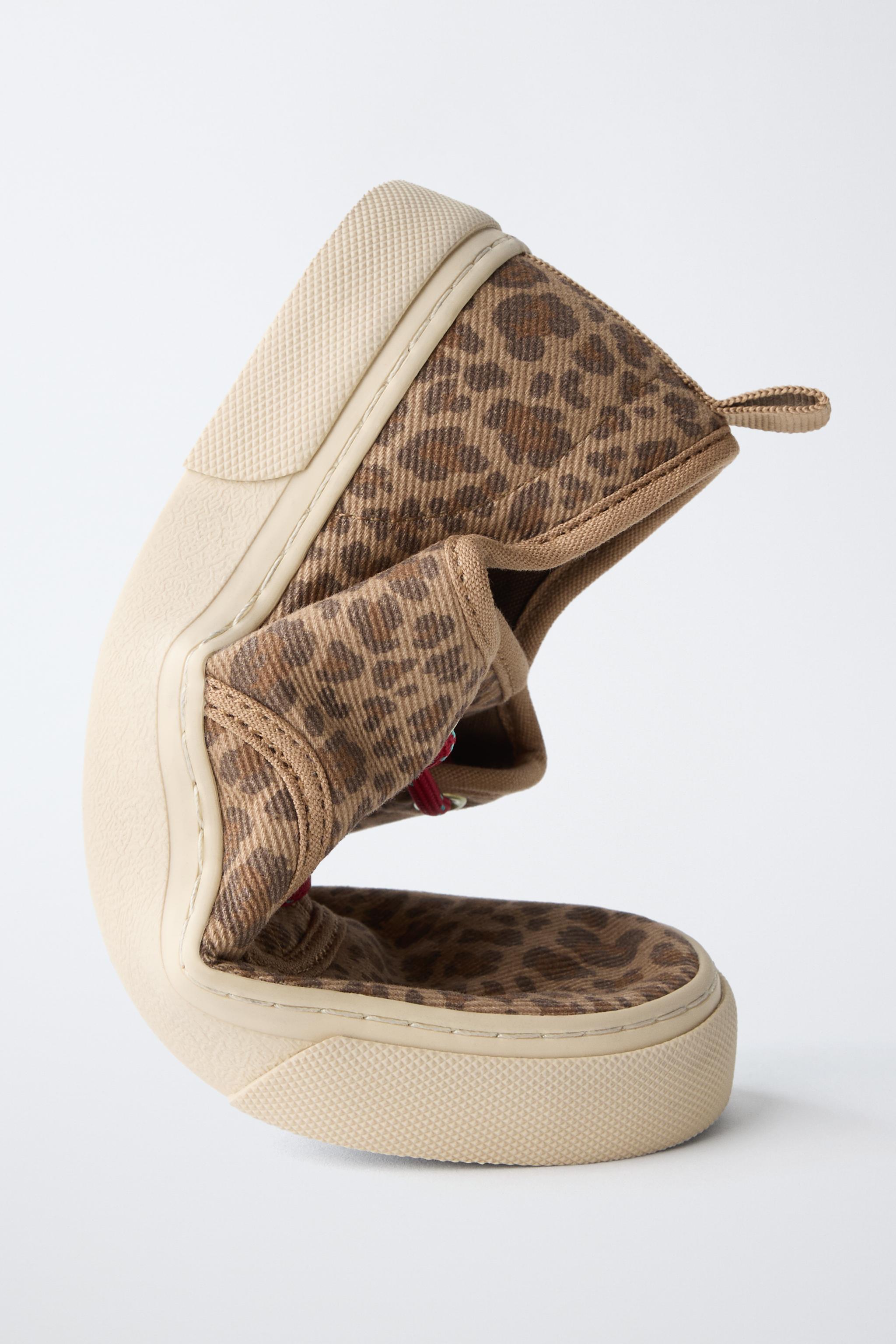 ANIMAL PRINT CANVAS SNEAKERS